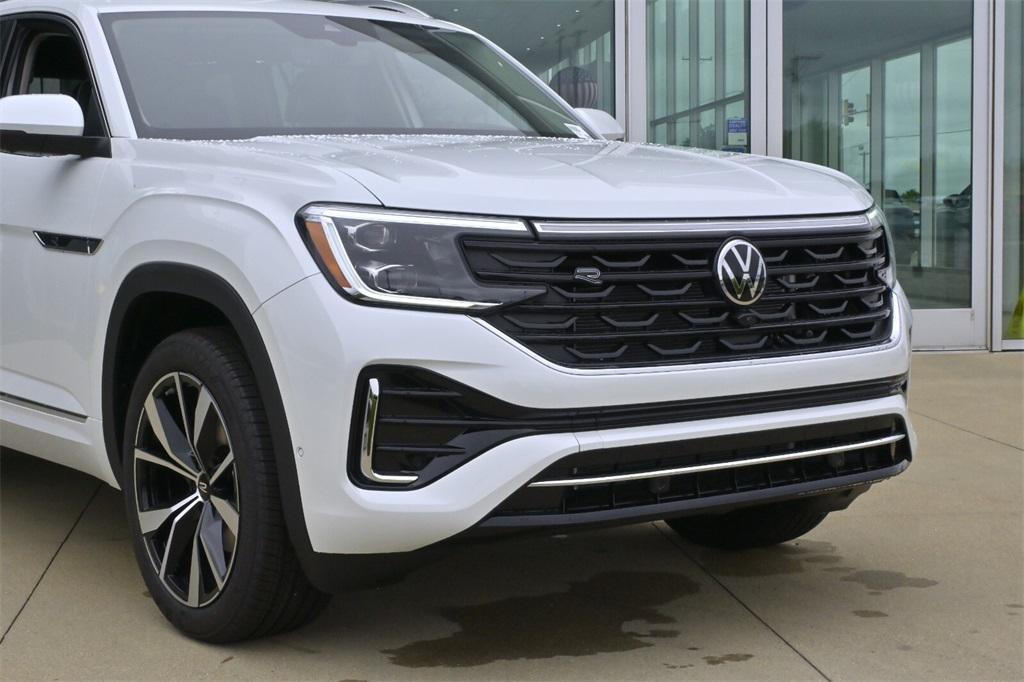 new 2026 Volkswagen Atlas car, priced at $56,233