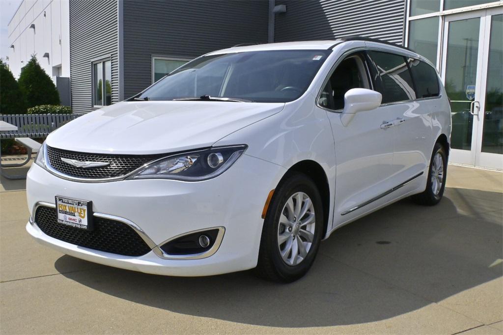 used 2017 Chrysler Pacifica car, priced at $12,691