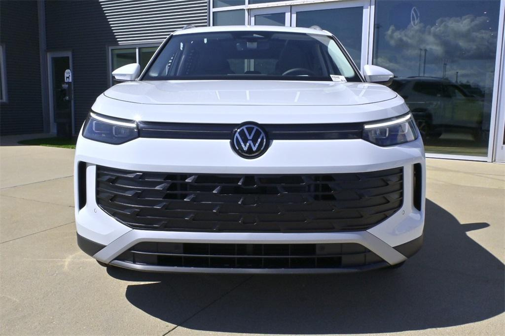 new 2025 Volkswagen Tiguan car, priced at $35,260
