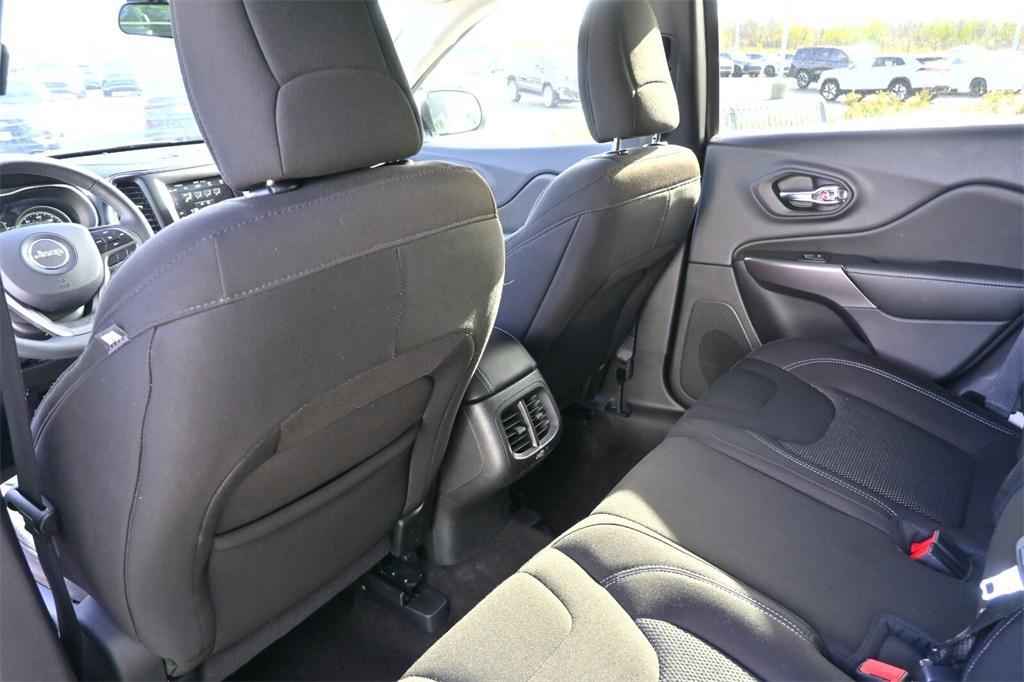 used 2019 Jeep Cherokee car, priced at $15,491