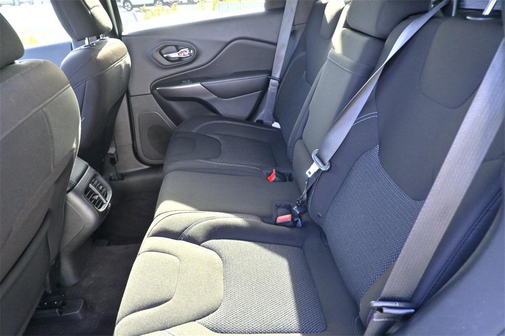 used 2019 Jeep Cherokee car, priced at $15,491