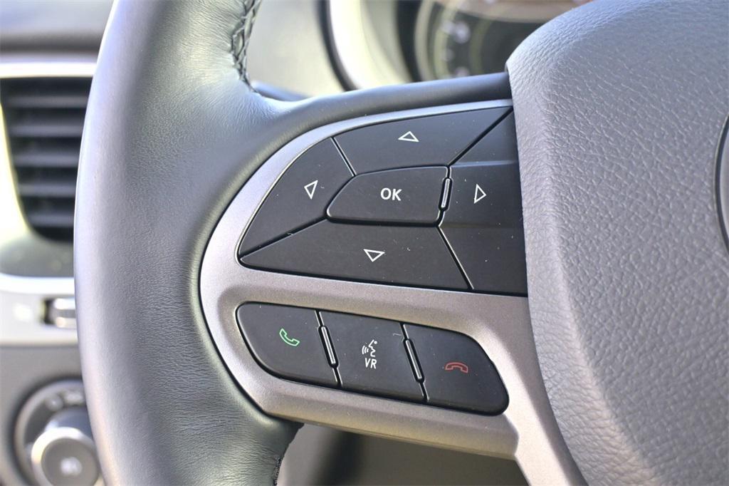 used 2019 Jeep Cherokee car, priced at $15,491