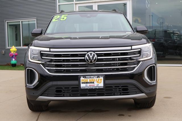 new 2025 Volkswagen Atlas car, priced at $43,402