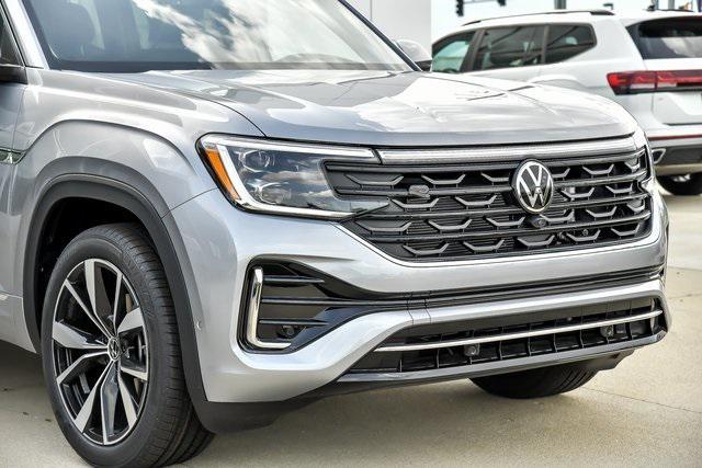 new 2024 Volkswagen Atlas car, priced at $50,918