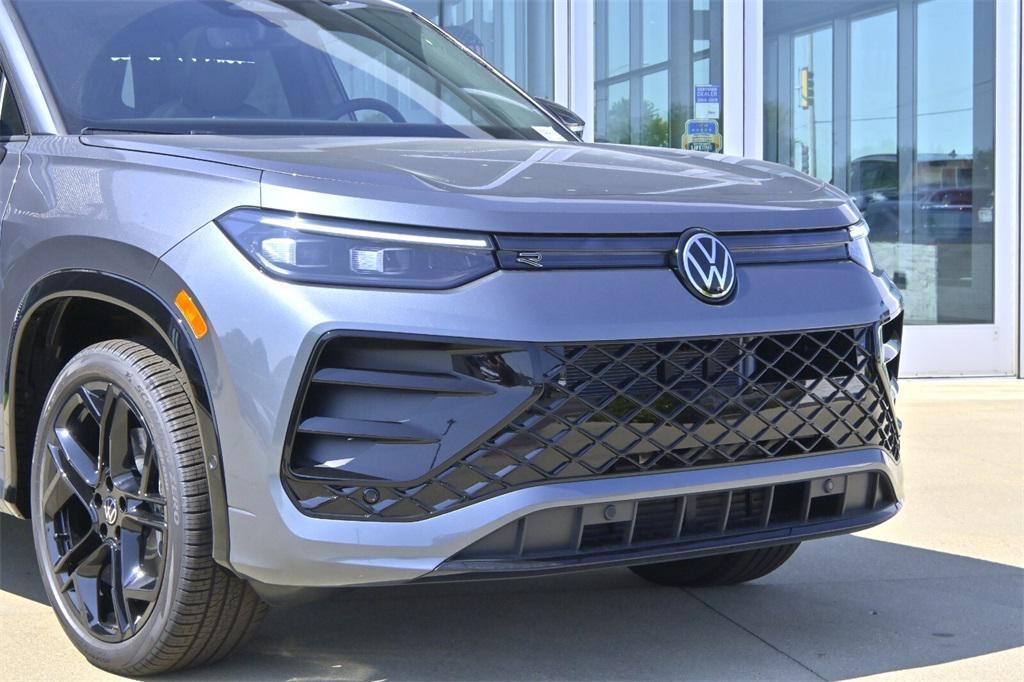new 2025 Volkswagen Tiguan car, priced at $37,298