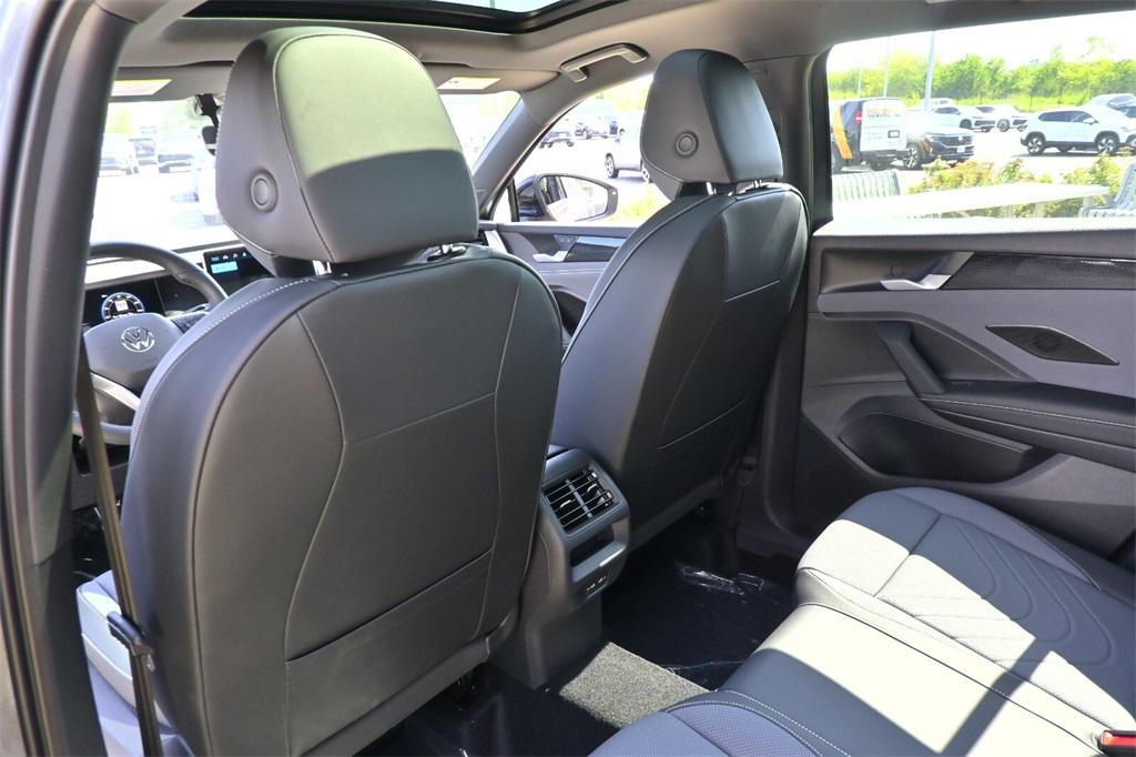 new 2025 Volkswagen Tiguan car, priced at $37,298