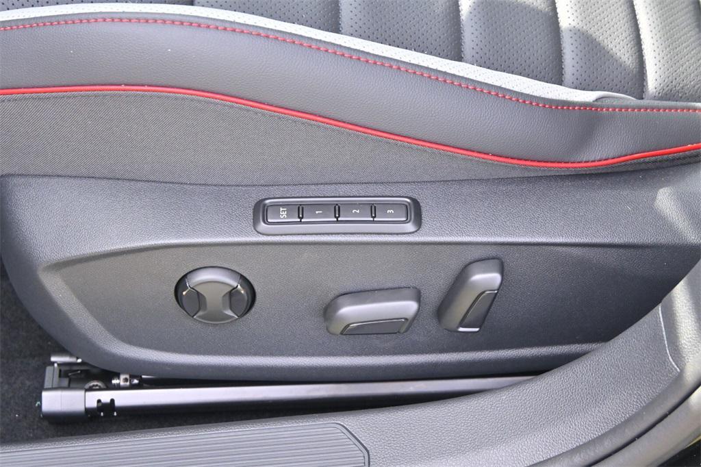 new 2025 Volkswagen Golf GTI car, priced at $39,313