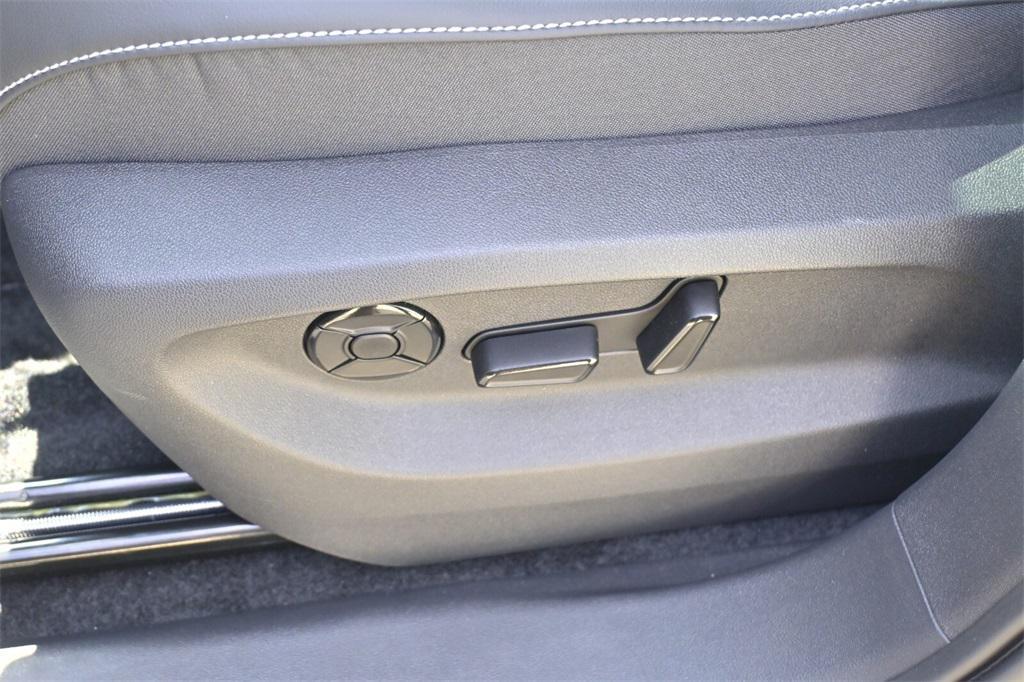 new 2025 Volkswagen Tiguan car, priced at $36,130