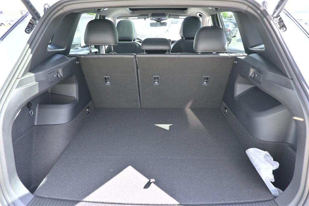 new 2025 Volkswagen Tiguan car, priced at $36,130