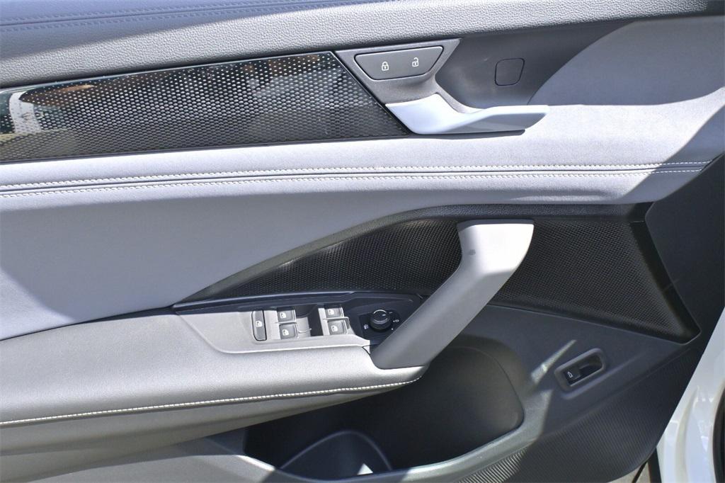 new 2025 Volkswagen Tiguan car, priced at $36,130