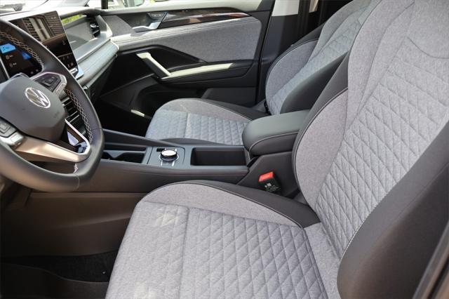 new 2025 Volkswagen Tiguan car, priced at $30,922