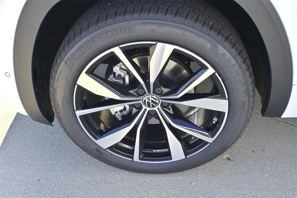 new 2026 Volkswagen Atlas car, priced at $56,750