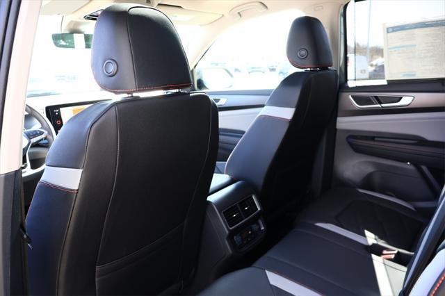 new 2025 Volkswagen Atlas car, priced at $46,817