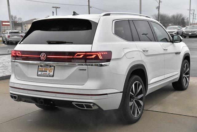 new 2025 Volkswagen Atlas car, priced at $52,348