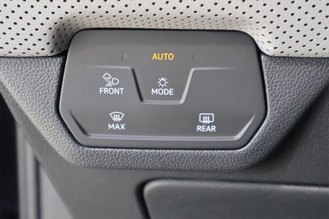 new 2025 Volkswagen Atlas car, priced at $44,651