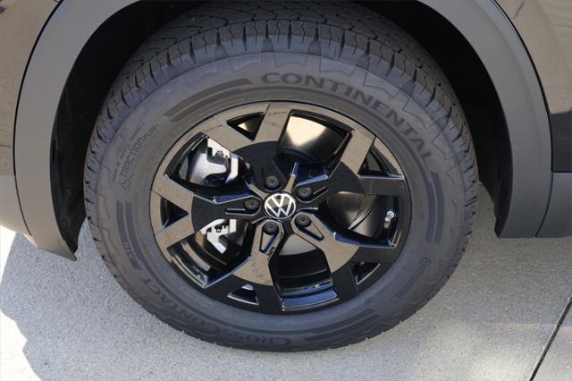 new 2025 Volkswagen Atlas car, priced at $44,651