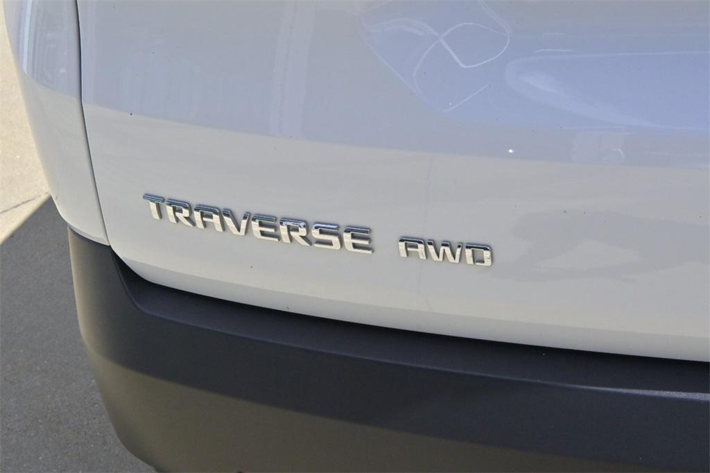 used 2023 Chevrolet Traverse car, priced at $28,391