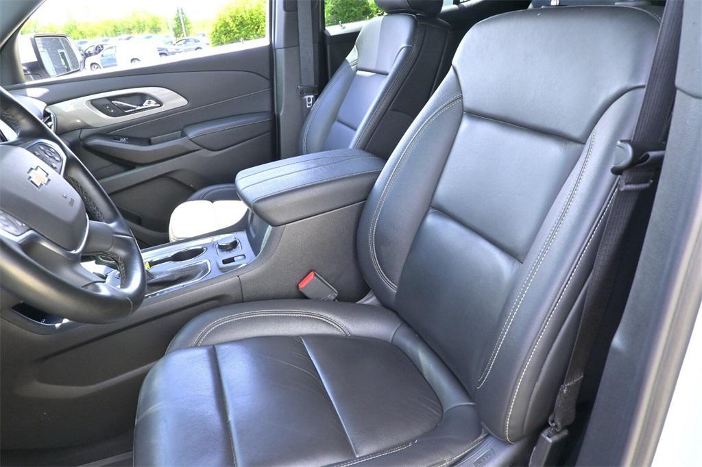 used 2023 Chevrolet Traverse car, priced at $28,391
