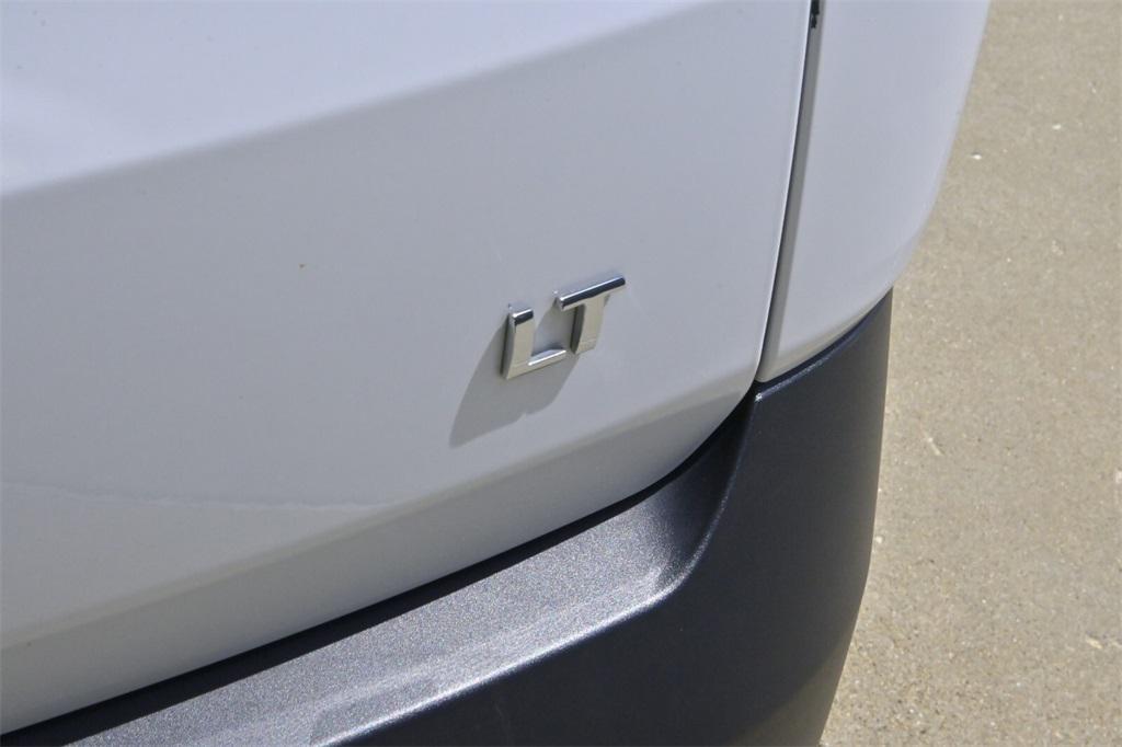 used 2023 Chevrolet Traverse car, priced at $28,391