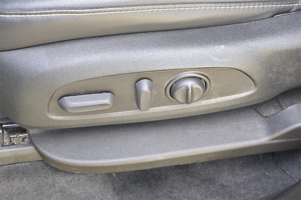 used 2023 Chevrolet Traverse car, priced at $28,391