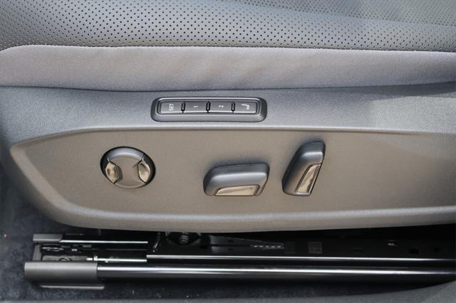 new 2025 Volkswagen ID.4 car, priced at $51,261