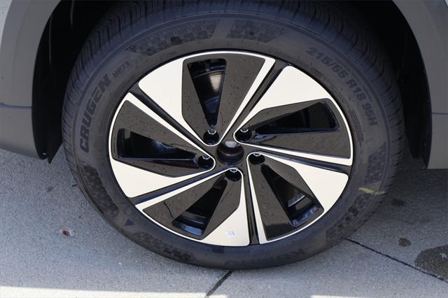 new 2025 Volkswagen Taos car, priced at $31,725