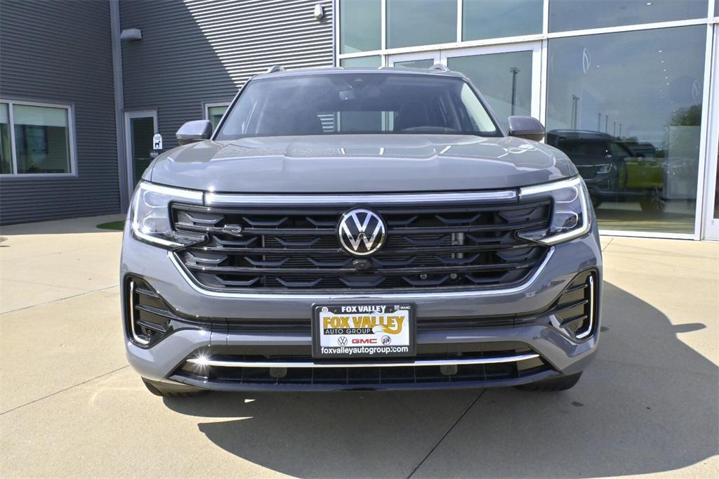 new 2025 Volkswagen Atlas car, priced at $48,151