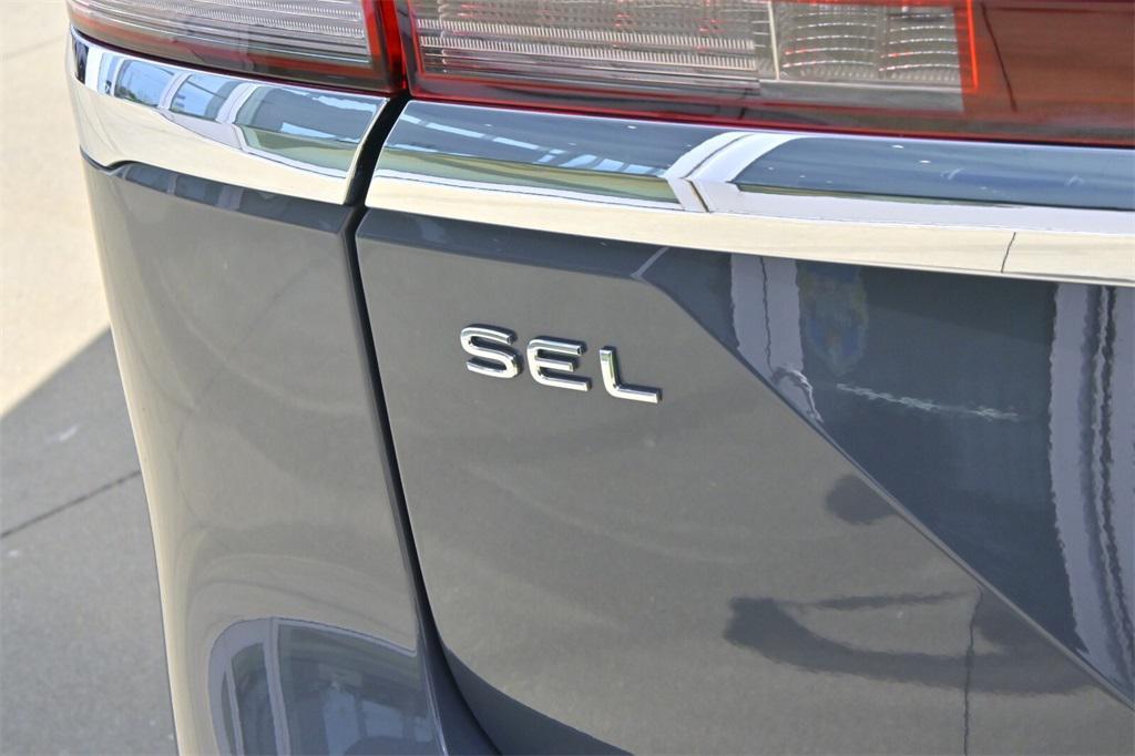 new 2025 Volkswagen Atlas car, priced at $48,151