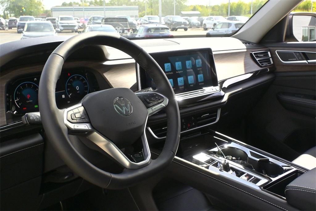 new 2025 Volkswagen Atlas car, priced at $48,151