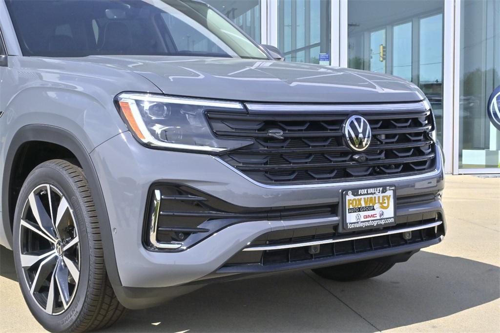 new 2025 Volkswagen Atlas car, priced at $48,151