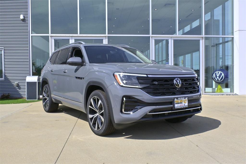 new 2025 Volkswagen Atlas car, priced at $48,151