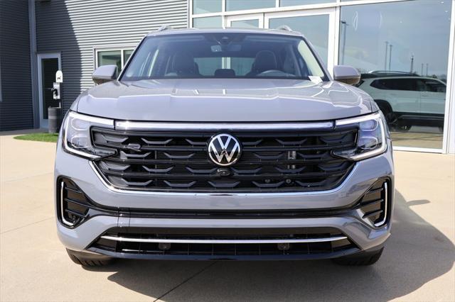 new 2025 Volkswagen Atlas car, priced at $53,324