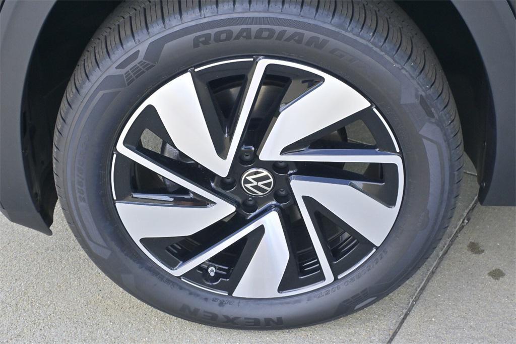 new 2026 Volkswagen Atlas car, priced at $47,978