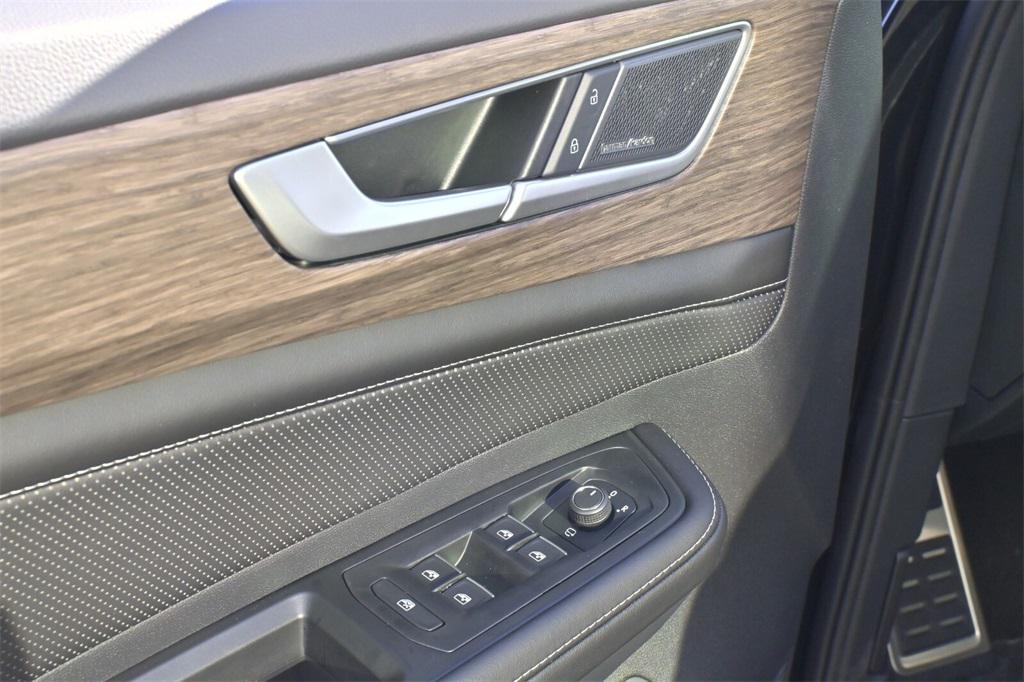 new 2026 Volkswagen Atlas car, priced at $55,951