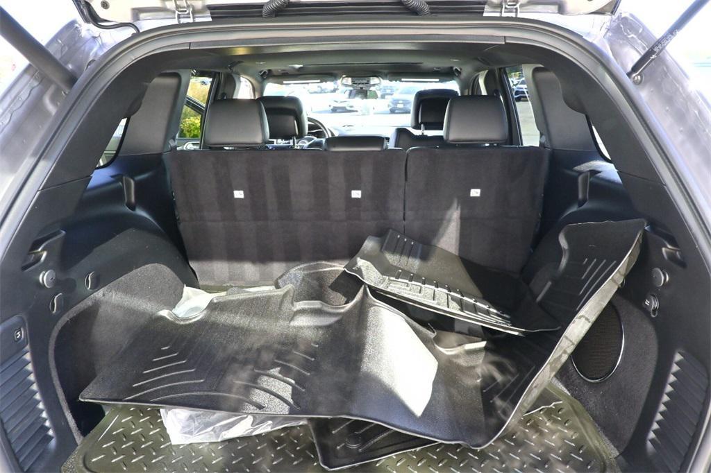 used 2021 Jeep Grand Cherokee car, priced at $23,291
