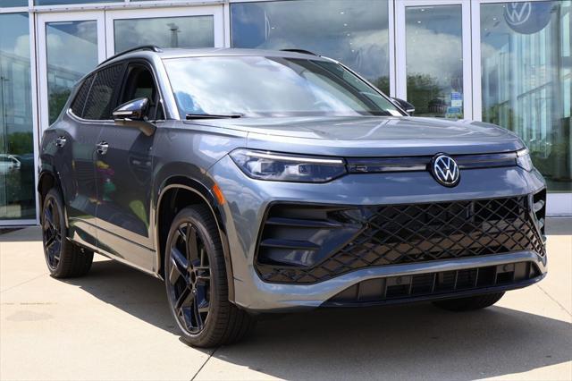 new 2025 Volkswagen Tiguan car, priced at $36,772