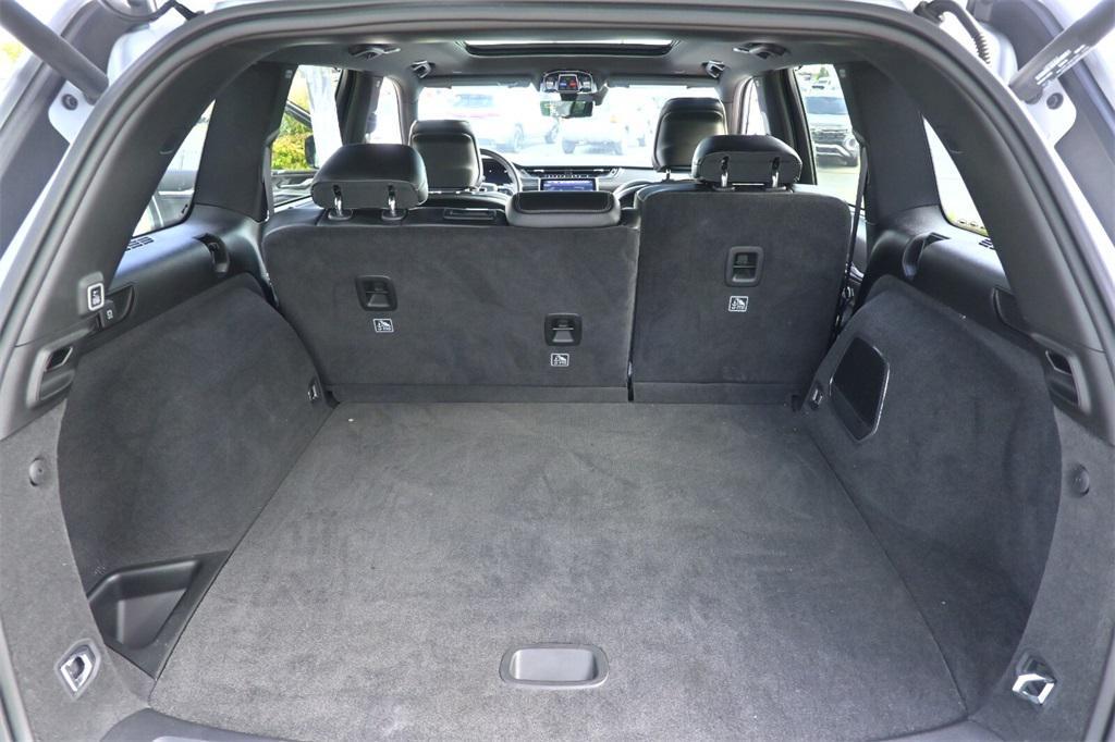 used 2022 Jeep Grand Cherokee car, priced at $35,991