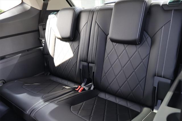 new 2025 Volkswagen Atlas car, priced at $52,887