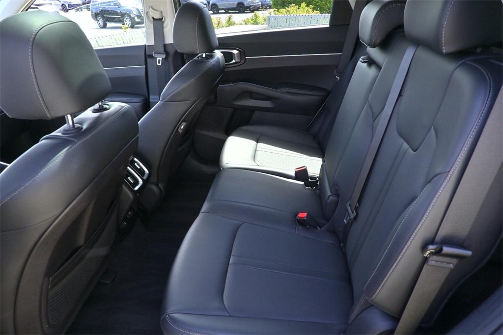 used 2021 Kia Sorento car, priced at $23,991