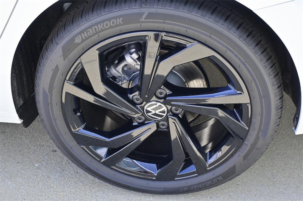 new 2025 Volkswagen Jetta car, priced at $27,959