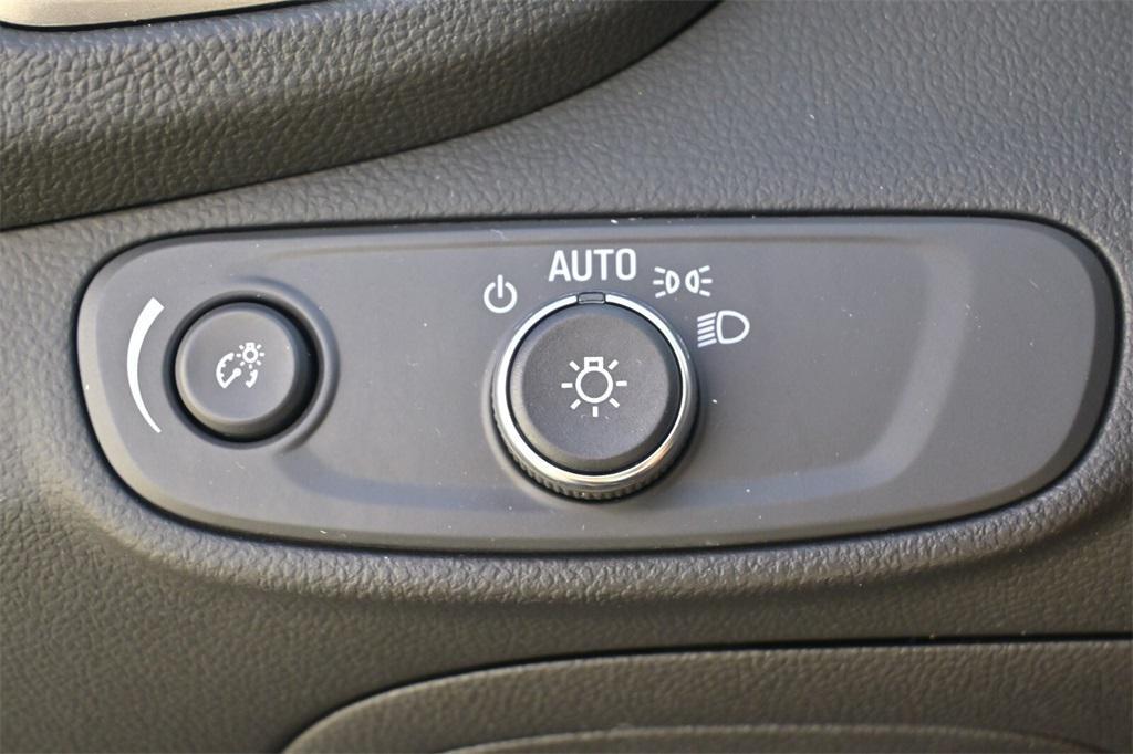 used 2022 Chevrolet Trax car, priced at $18,791