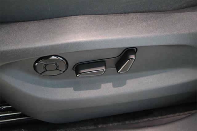 new 2025 Volkswagen Tiguan car, priced at $39,081