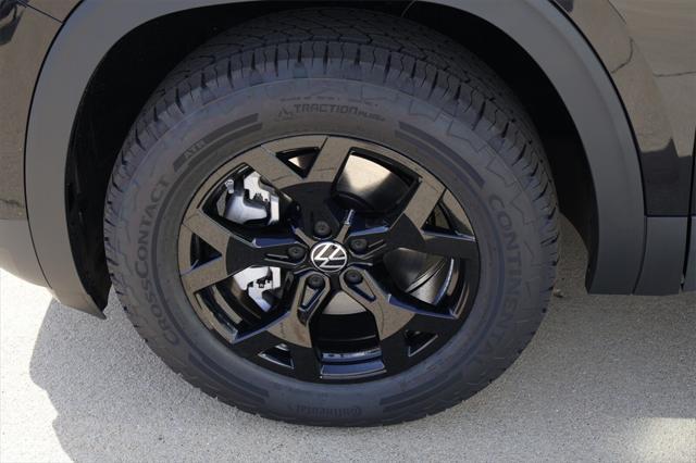 new 2025 Volkswagen Atlas car, priced at $47,151