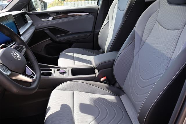 new 2025 Volkswagen Tiguan car, priced at $37,016