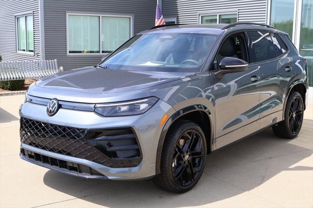 new 2025 Volkswagen Tiguan car, priced at $37,016