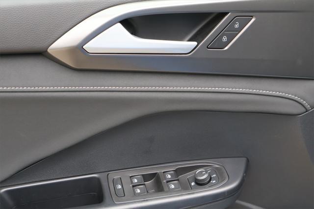 new 2025 Volkswagen Taos car, priced at $33,151