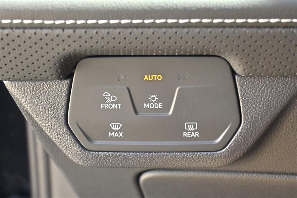 new 2026 Volkswagen Atlas car, priced at $42,311