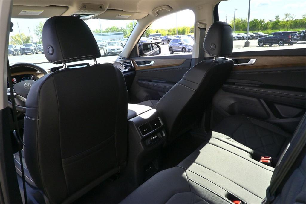 new 2026 Volkswagen Atlas car, priced at $42,311