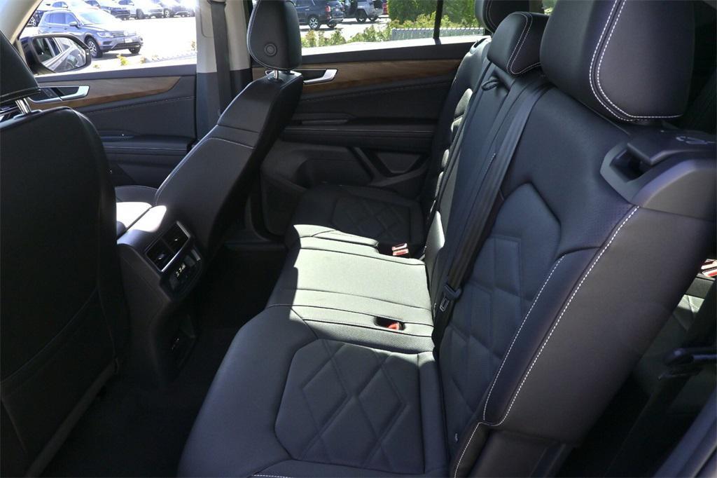 new 2026 Volkswagen Atlas car, priced at $42,311