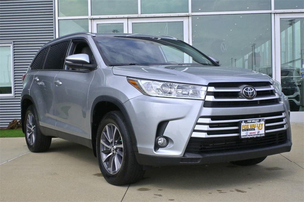 used 2019 Toyota Highlander car, priced at $28,291